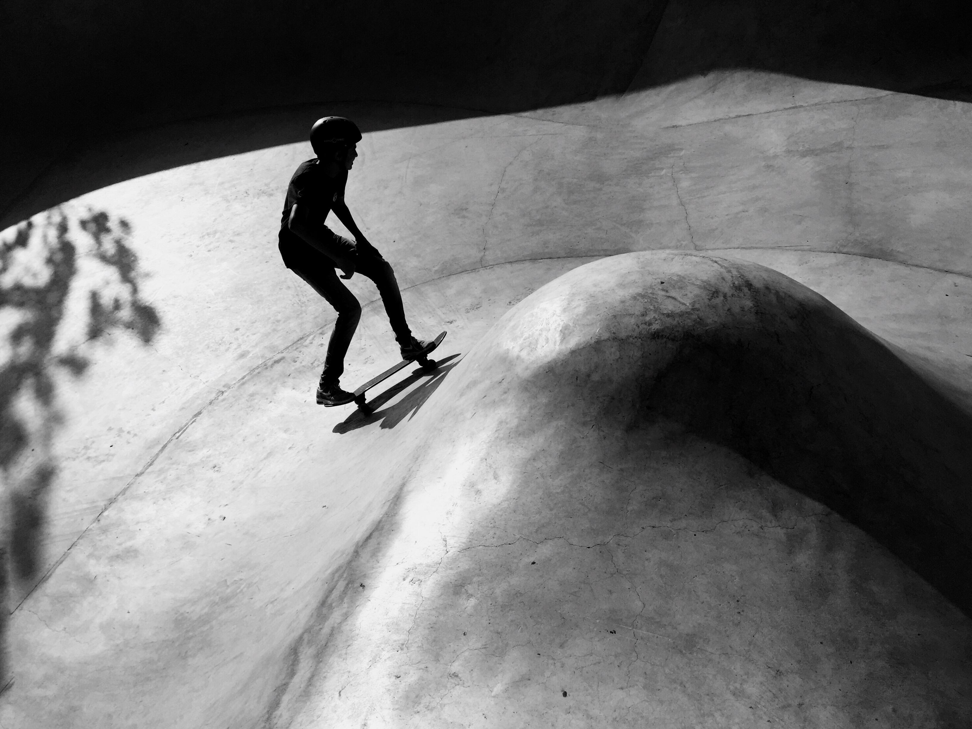 da48043a-8a14-4d5a-b078-61bb118f83c9-full-length-silhouette-man-skateboarding-park.jpg